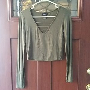 Long sleeve crop shirt